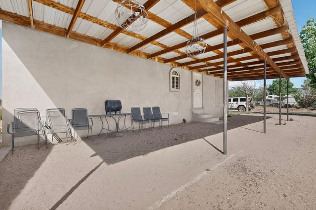 16 Cereza Circle, Los Lunas, NM 87031