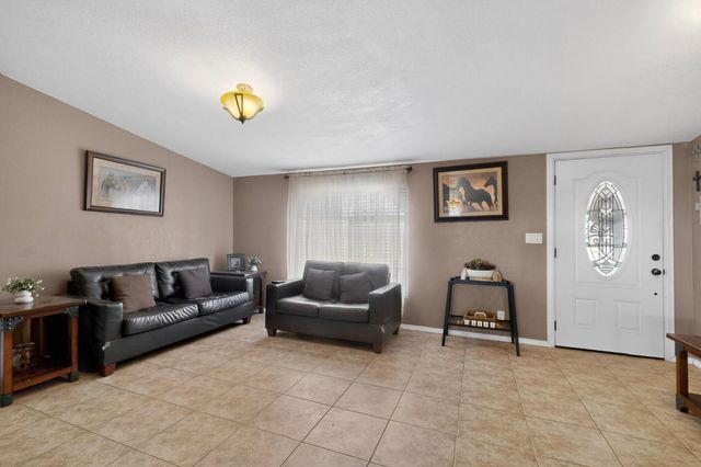 16 Cereza Circle, Los Lunas, NM 87031