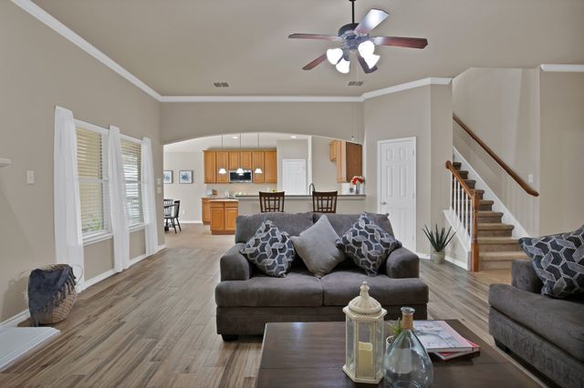 1116 Linden Drive, Burleson, TX 76028