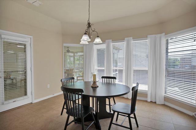 1116 Linden Drive, Burleson, TX 76028