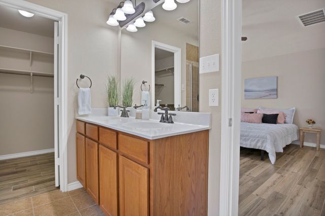 1116 Linden Drive, Burleson, TX 76028