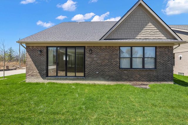 5932 Willow Grove Drive, Troy, MI 48085