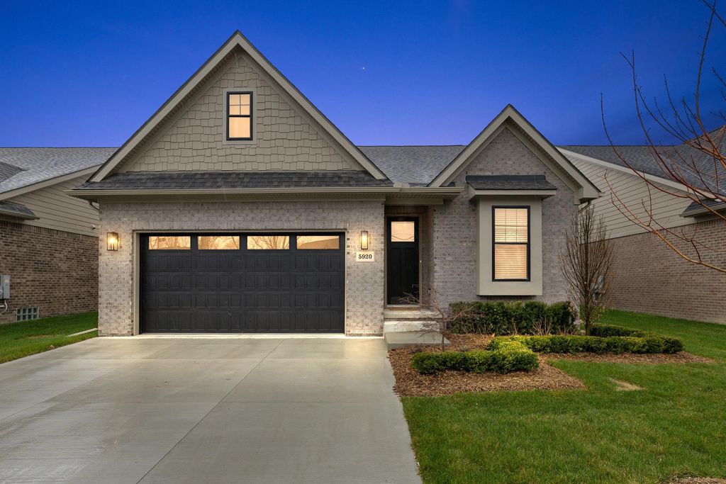 5932 Willow Grove Drive, Troy, MI 48085