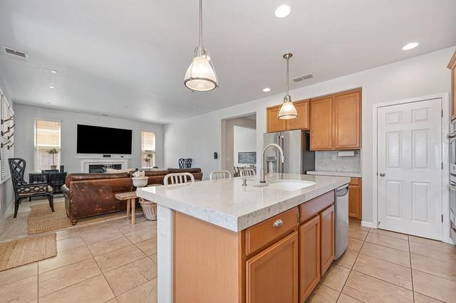 2674 Flintlock Ln, Rocklin, CA 95765
