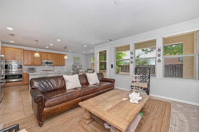 2674 Flintlock Ln, Rocklin, CA 95765