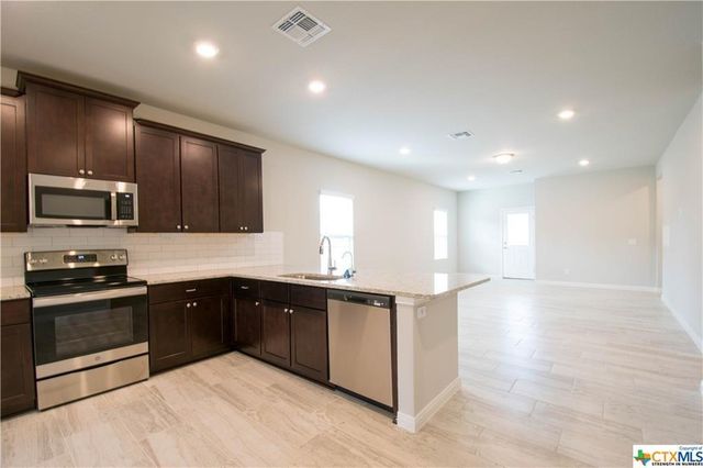 2819 Wheatfield WAY, New Braunfels, TX 78130