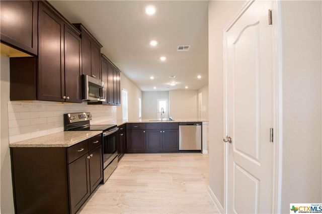 2819 Wheatfield WAY, New Braunfels, TX 78130