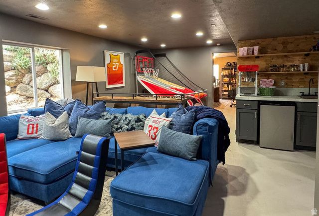 626 E TREVEN PL, Draper, UT 84020