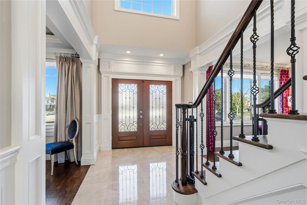 55 Belmont Circle, Syosset, NY 11791 — photo 5