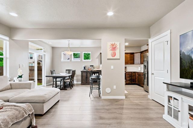 12048 W Victory Road, Boise, ID 83709