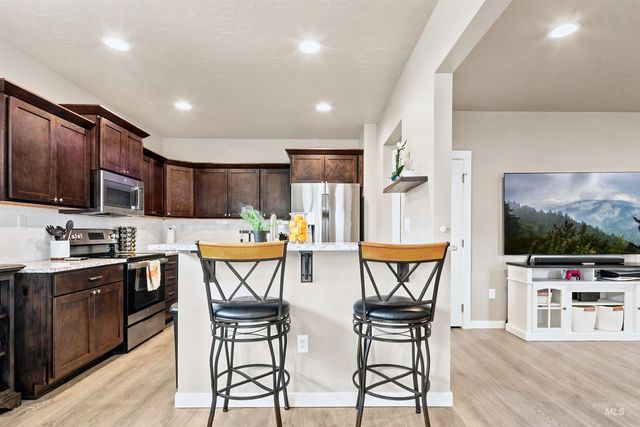 12048 W Victory Road, Boise, ID 83709