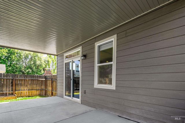 12048 W Victory Road, Boise, ID 83709
