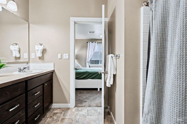 12048 W Victory Road, Boise, ID 83709