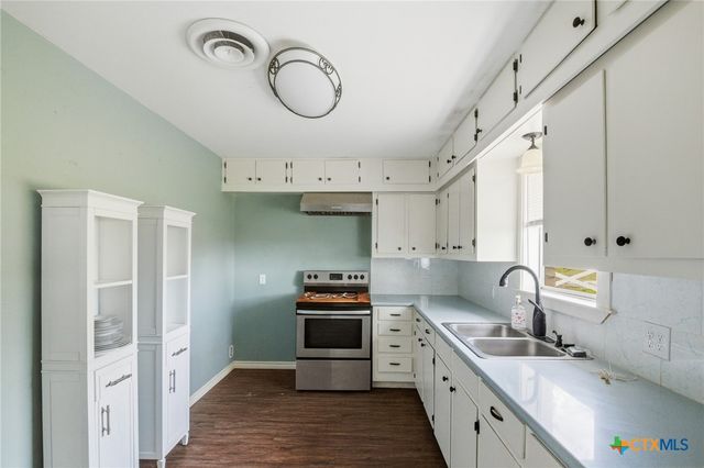 680 E Frontage Road, Victoria, TX 77905