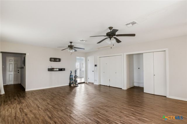 680 E Frontage Road, Victoria, TX 77905