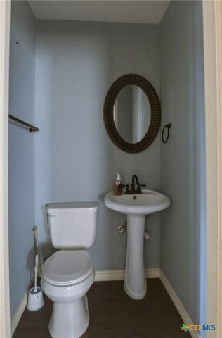 680 E Frontage Road, Victoria, TX 77905