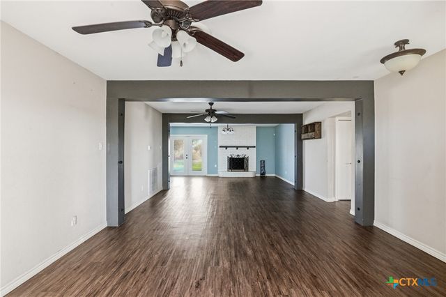 680 E Frontage Road, Victoria, TX 77905