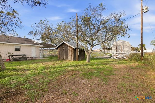 680 E Frontage Road, Victoria, TX 77905