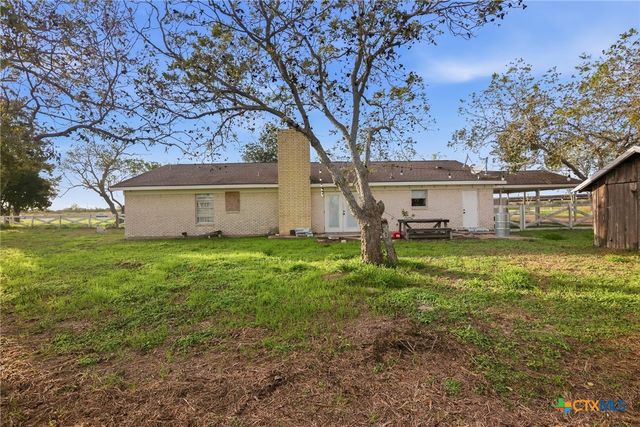 680 E Frontage Road, Victoria, TX 77905