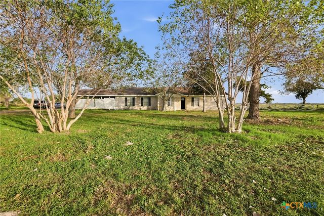 680 E Frontage Road, Victoria, TX 77905