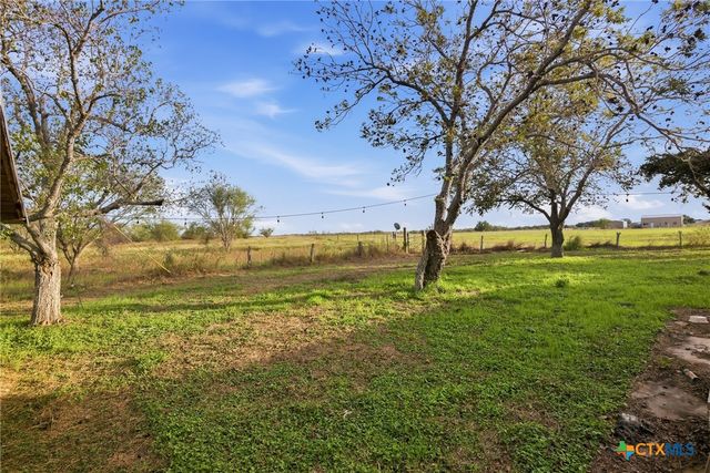 680 E Frontage Road, Victoria, TX 77905