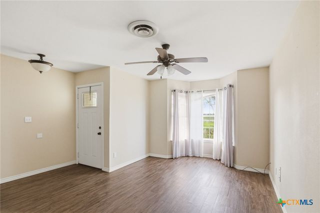 680 E Frontage Road, Victoria, TX 77905