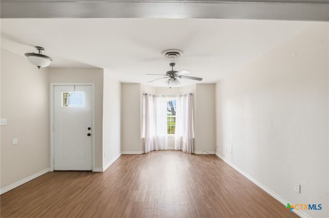 680 E Frontage Road, Victoria, TX 77905