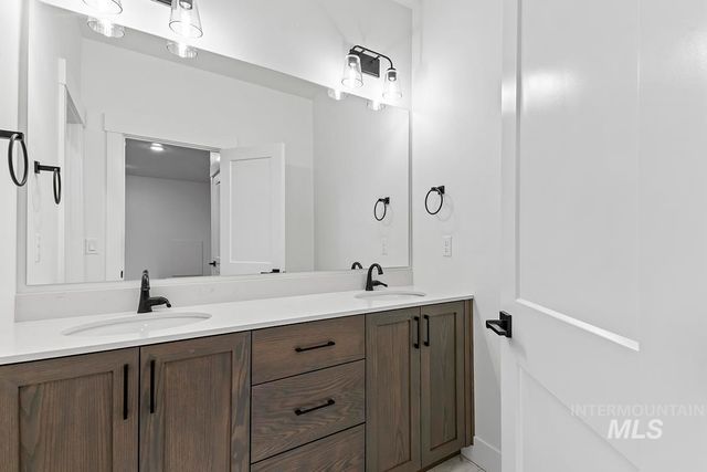 5957 W Domford Lane, Eagle, ID 83616