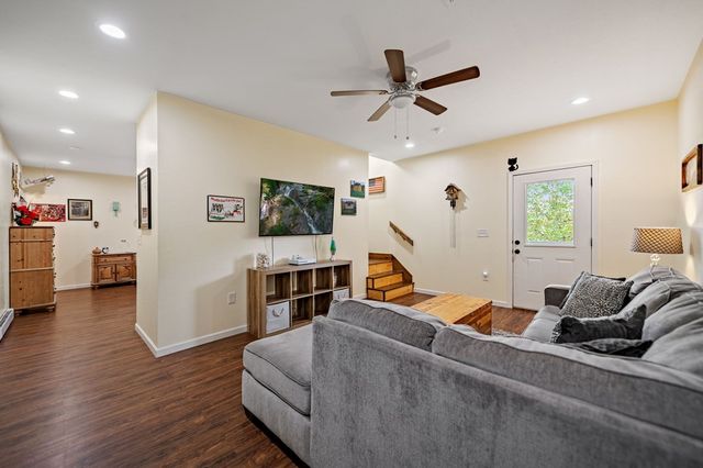 6 Gilliam Road, Mineral Bluff, GA 30559