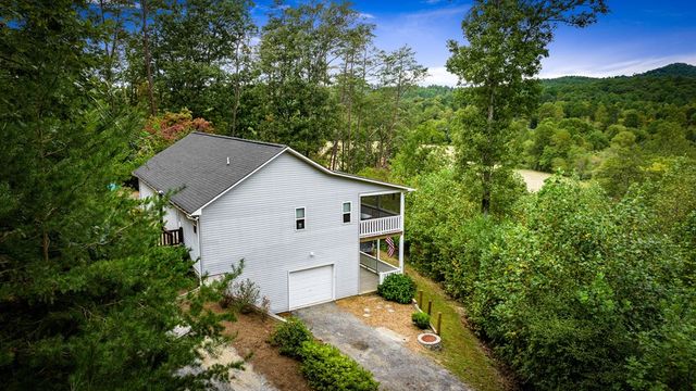 6 Gilliam Road, Mineral Bluff, GA 30559