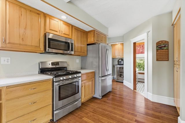 4263 Acushnet Ave, New Bedford, MA 02745