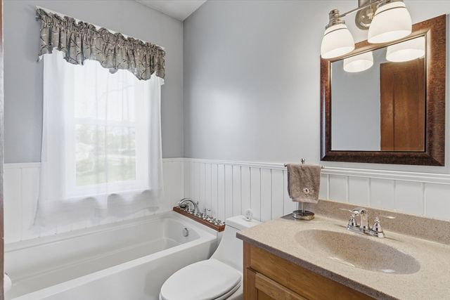 4263 Acushnet Ave, New Bedford, MA 02745