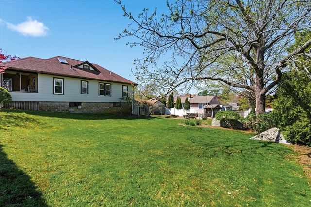 4263 Acushnet Ave, New Bedford, MA 02745