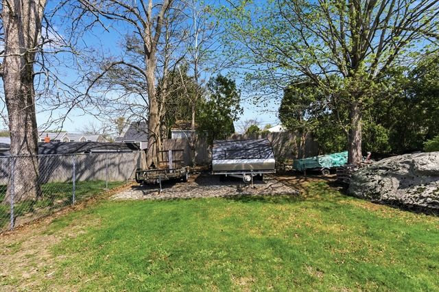 4263 Acushnet Ave, New Bedford, MA 02745