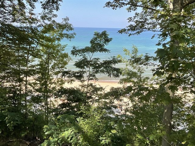 72 Wilderness Ridge Drive, Douglas, MI 49406