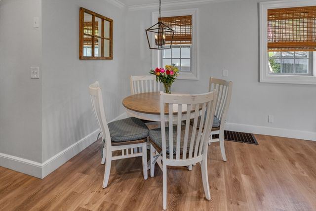 17 Currier Ave, Haverhill, MA 01830