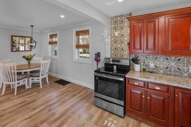 17 Currier Ave, Haverhill, MA 01830