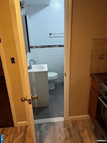248 W FOREST Avenue 1, Englewood, NJ 07631