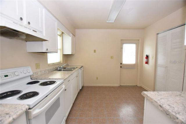 1426 E FERN ROAD, Lakeland, FL 33801