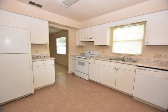 1426 E FERN ROAD, Lakeland, FL 33801
