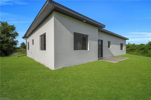 3609 23rd ST SW, Lehigh Acres, FL 33976