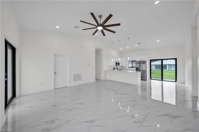 3609 23rd ST SW, Lehigh Acres, FL 33976