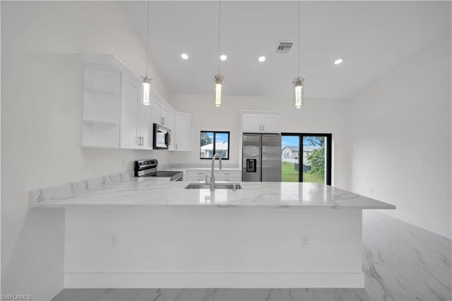 3609 23rd ST SW, Lehigh Acres, FL 33976