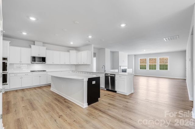 2244 Moon Crest Road 151, Lancaster, SC 29720