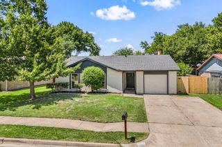 7005 Lincolnshire Lane, North Richland Hills, TX 76182
