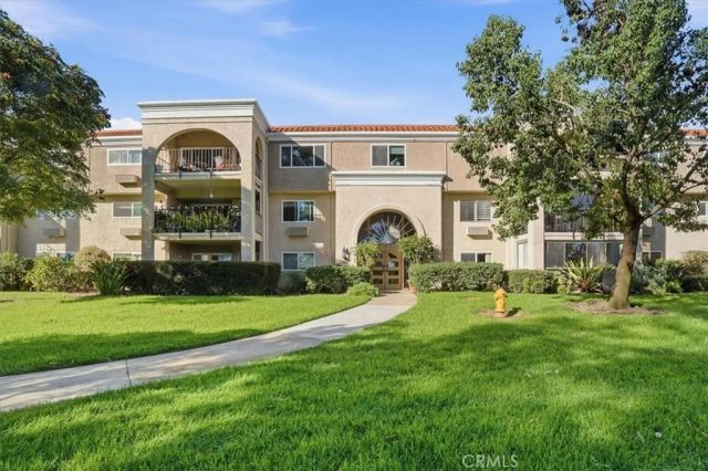 3499 Bahia Blanca West B1, Laguna Woods, CA 92637