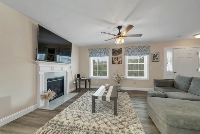 73 Bailey Drive, Pittsfield, NH 03263