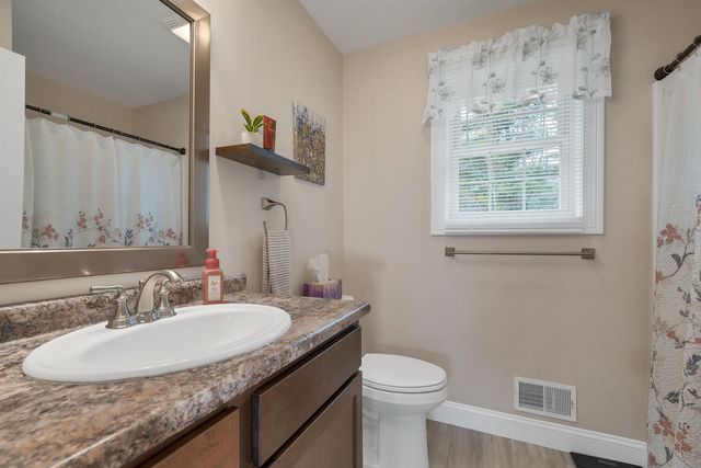 73 Bailey Drive, Pittsfield, NH 03263