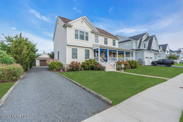 7 Anderson Street, Monmouth Beach, NJ 07750