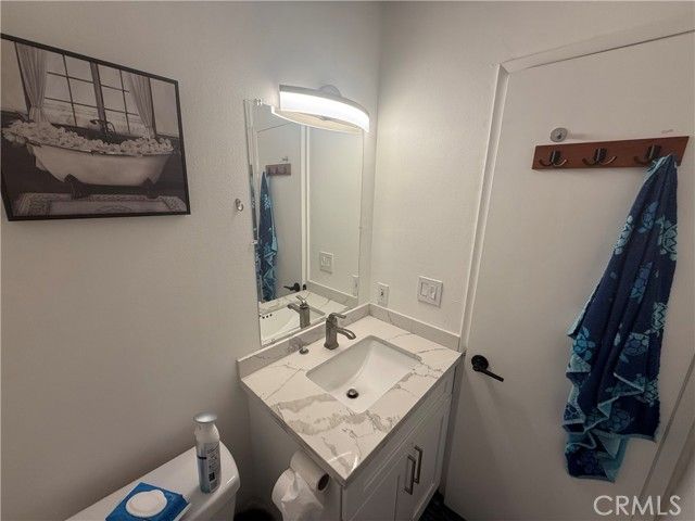 9702 Via Roma, Burbank, CA 91504